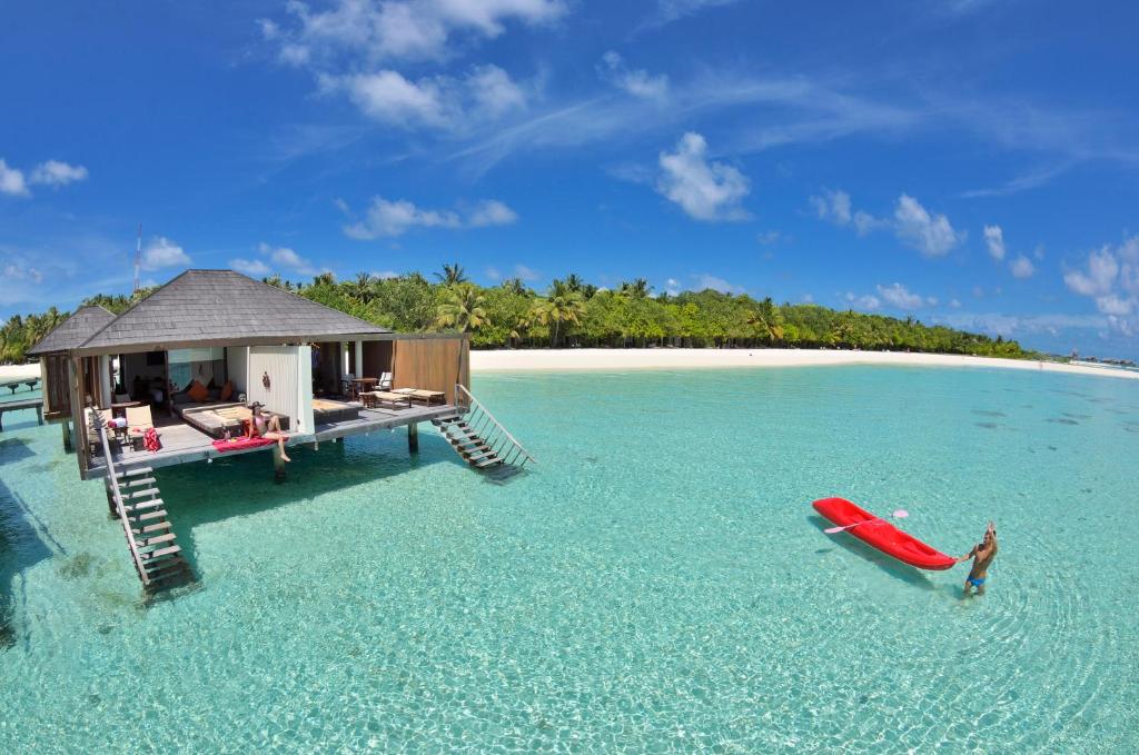 4N Maldives (2N Beach Villa & 2N Water Villa)